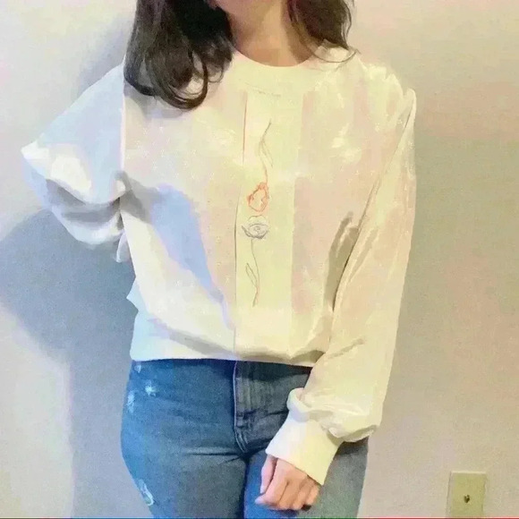 Vintage blouse with floral embroidery - Picture 6 of 8